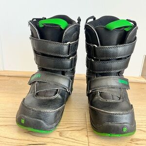 Burton Kids Snowboarding Boots 2
